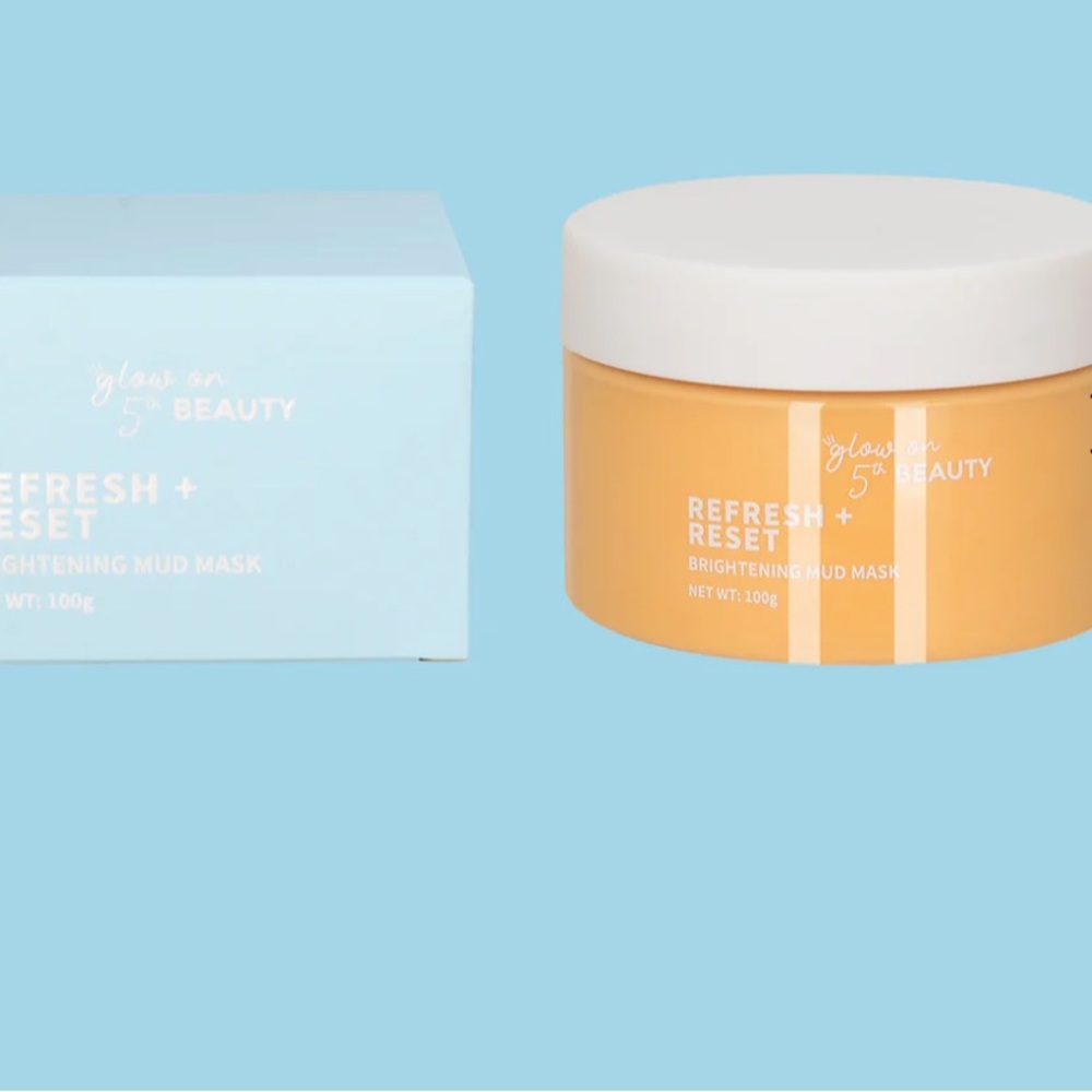 NWT GLOW ON 5TH BEAUTY BRIGHTENING MUS MASK